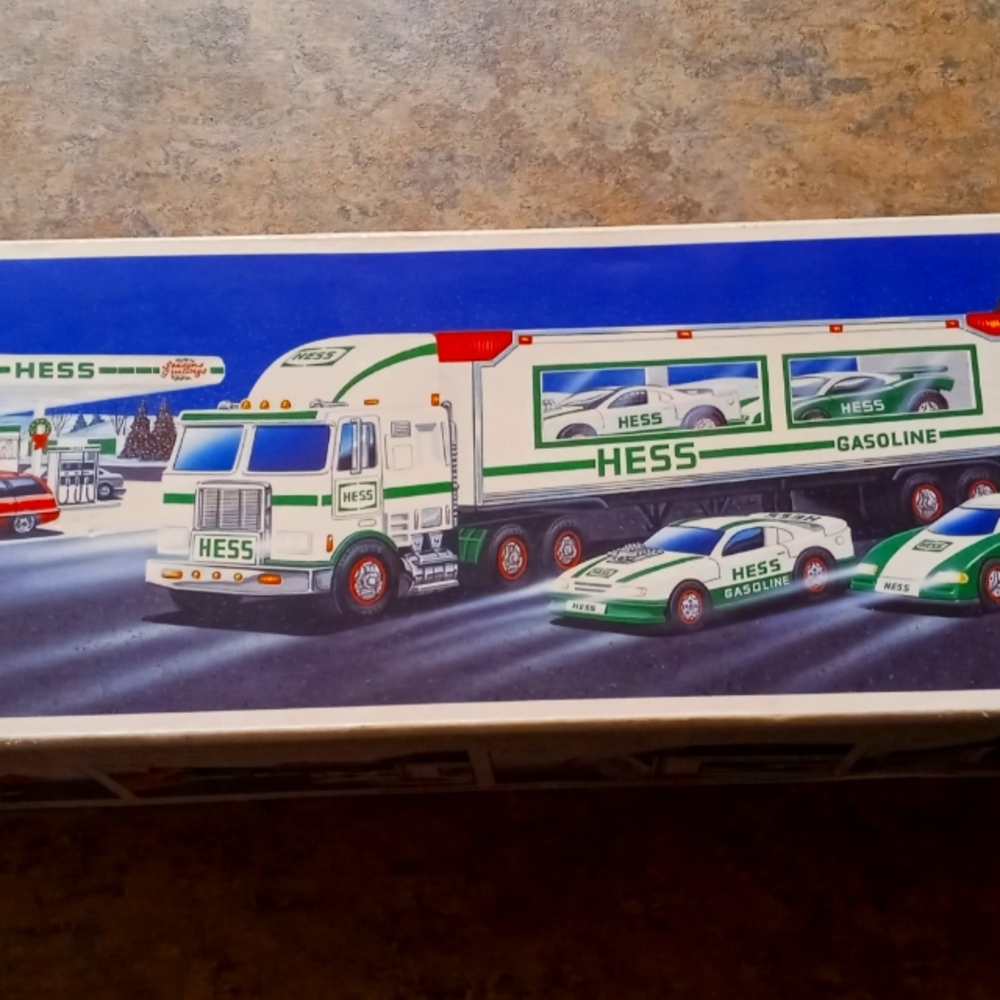 Hiss truck with two racers 1997 vintage in box